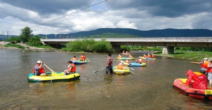 柴河景区全面做好威虎山漂流站运营准备工作